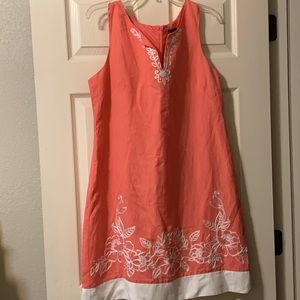 Women’s dress size 14